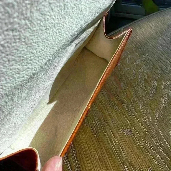 Tory Burch Sunglasses Case - Picture 11 of 11